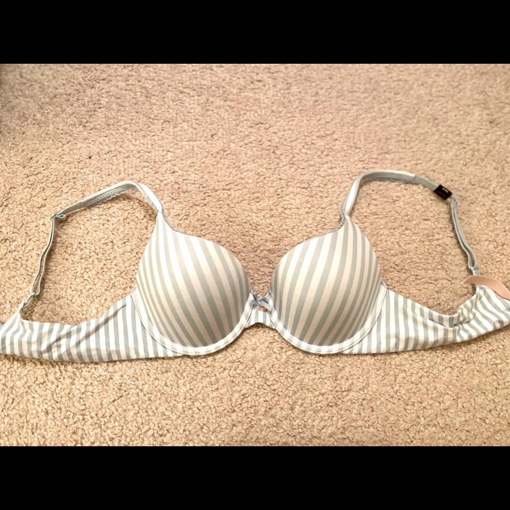 NWT Victoria’s Secret Bra